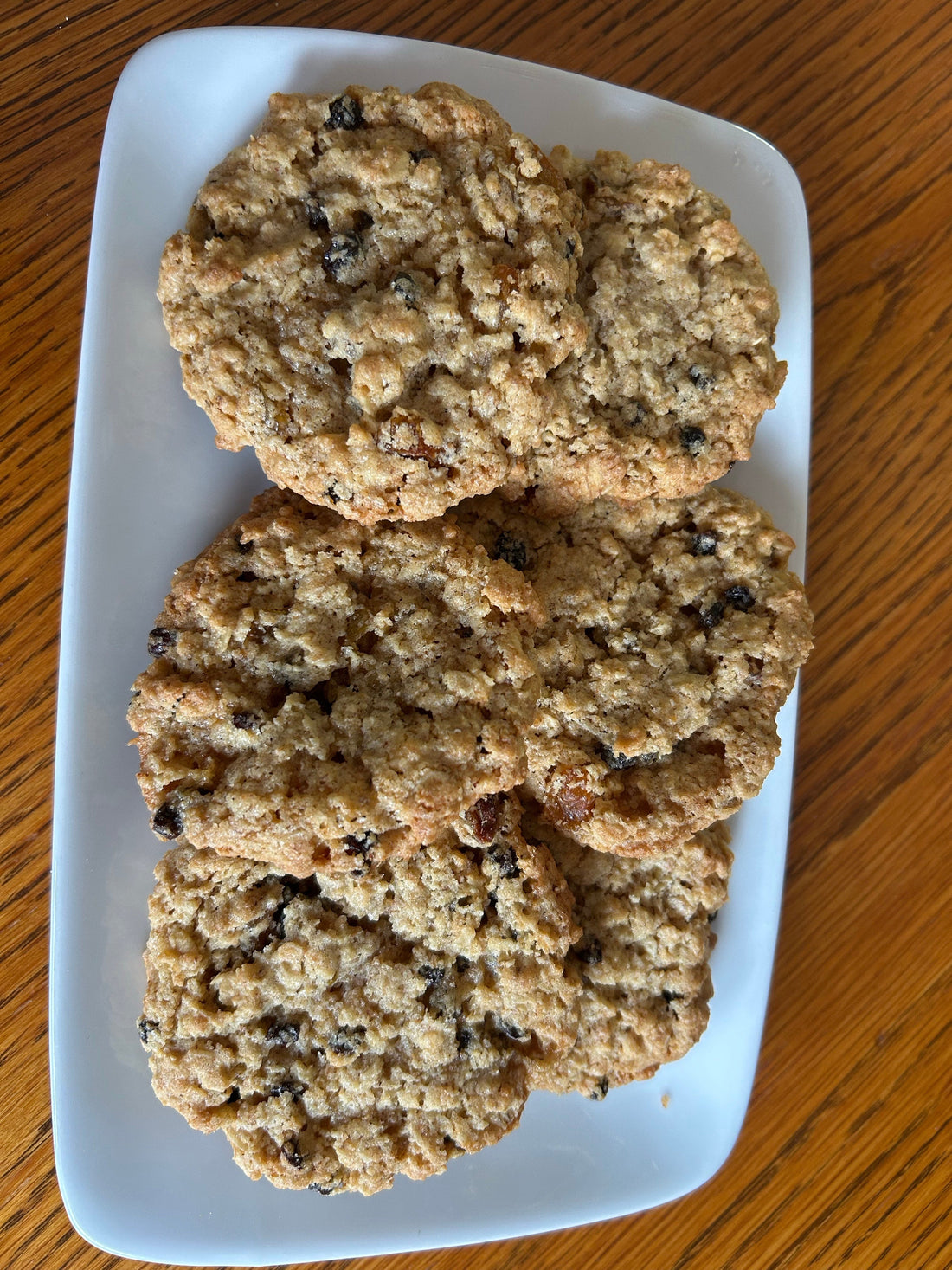 Cinnamony Oatmeal Raisin & Currant Cookies